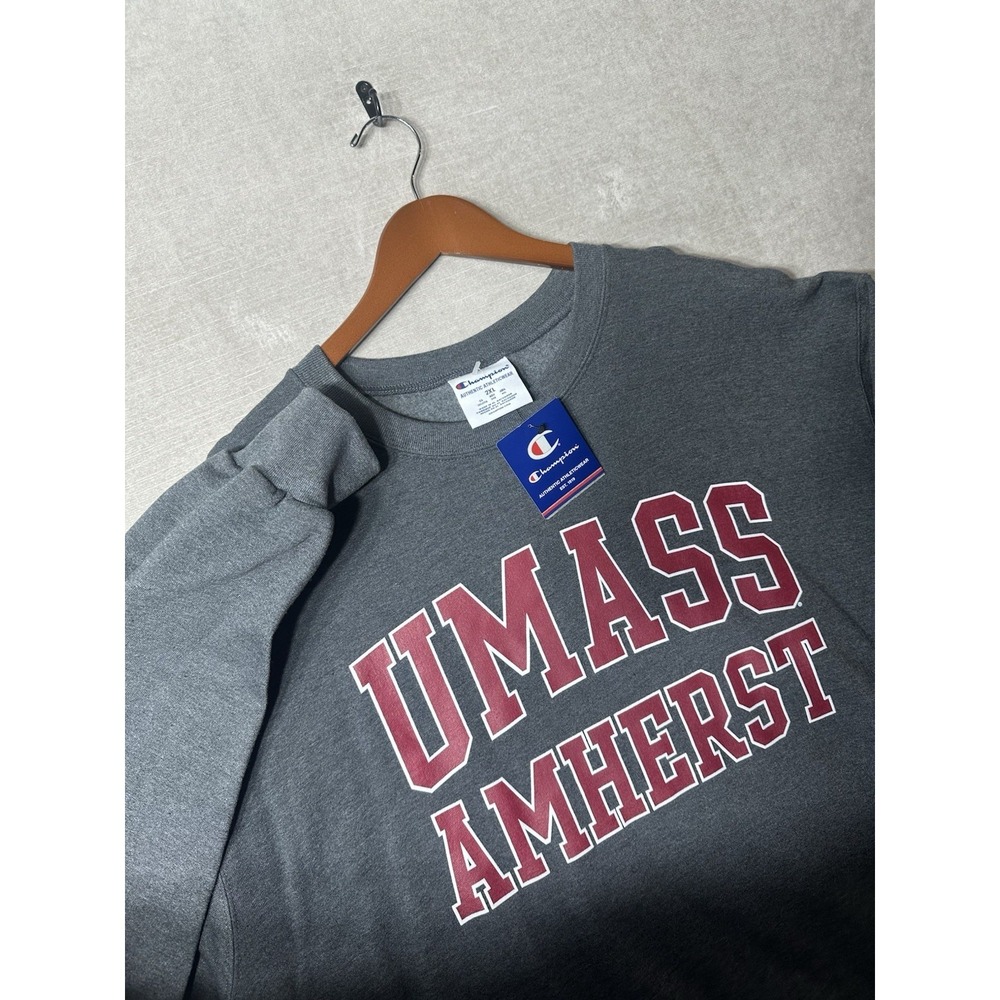 NWTS UMASS Champion Sweatshirt Crewneck Minutemen Men's Size 2XL Grey NCAA
